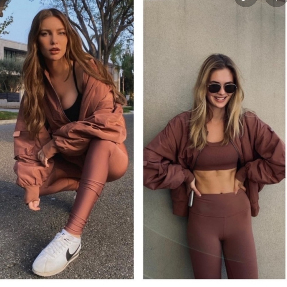 Alo ‘it girl’ bomber jacket (over sized) in Chestnut size XS. NWT. Sold out.
